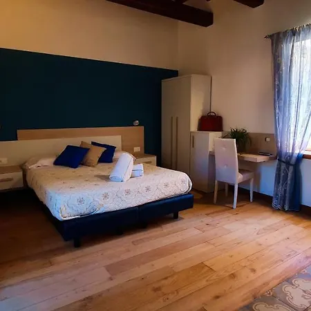 Duomo Attic 4*