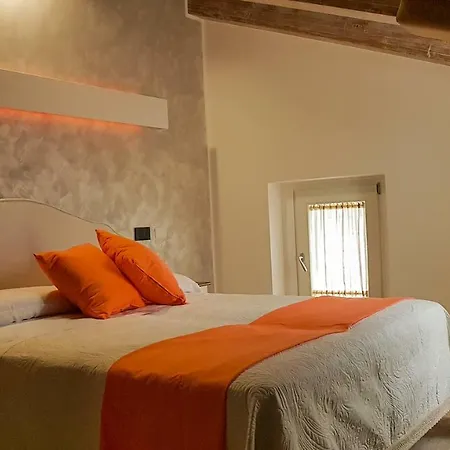 Duomo Attic 4*